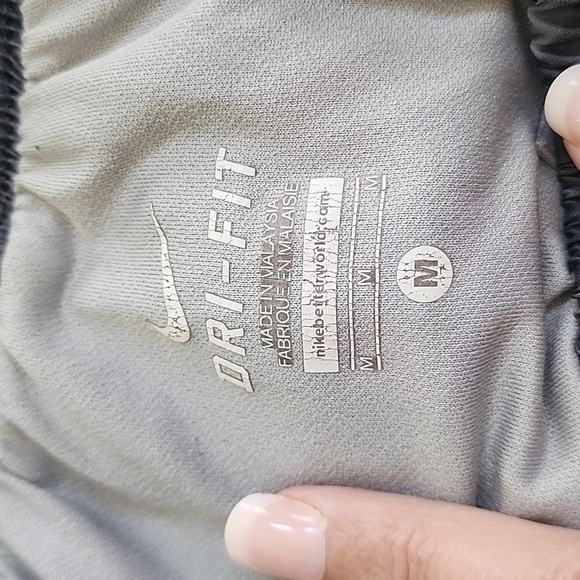 Nike Dri-Fit Running Shorts Sz Medium - Picture 4 of 4